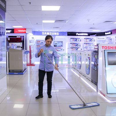 Supermarket cleaning service